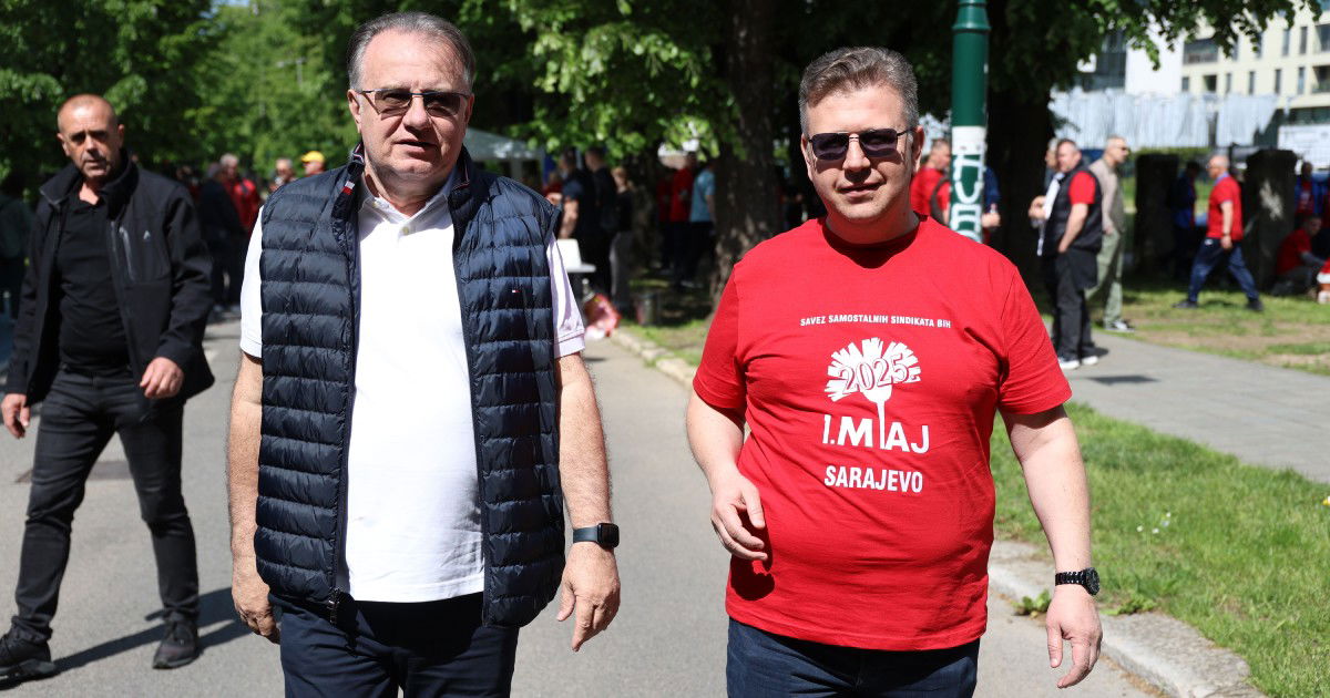 "16+2": Nikšić najavio veliku promjenu u neradnim nedjeljama u FBiH "16+2": Nikšić najavio veliku promjenu u neradnim nedjeljama u FBiH