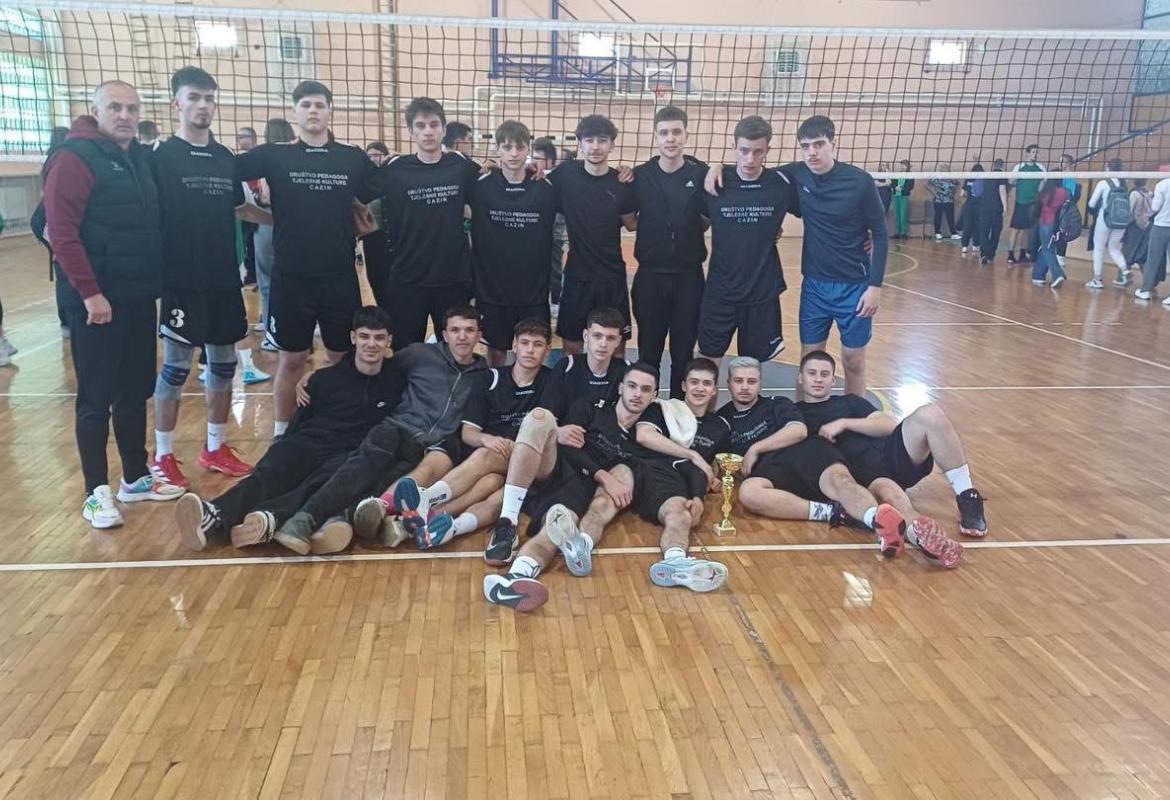 Učenici I srednje škole Cazin viceprvaci Kantona u odbojci Učenici I srednje škole Cazin viceprvaci Kantona u odbojci