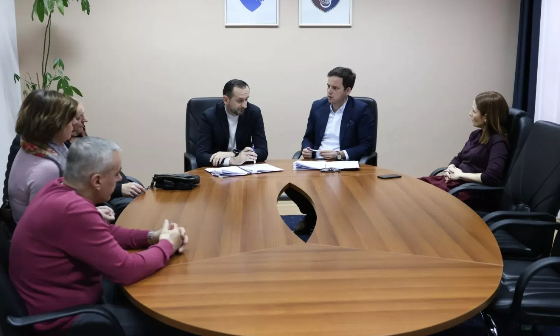 
                                    Uk i Zornić potpisali novi Kolektivni ugovor za državne službenike i namje&scaron;tenike, fiksna naknada za najniže koeficijente                                 