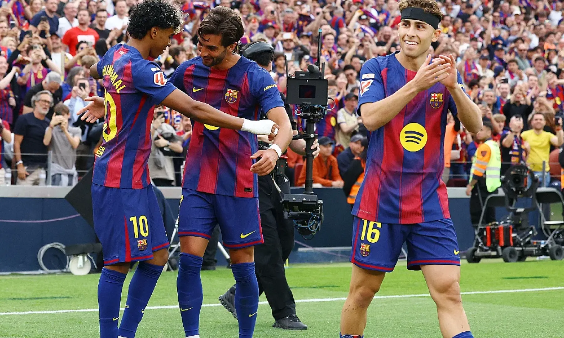 Barcelona ubjedljiva u gradskom derbiju za plus devet u odnosu na Real Madrid