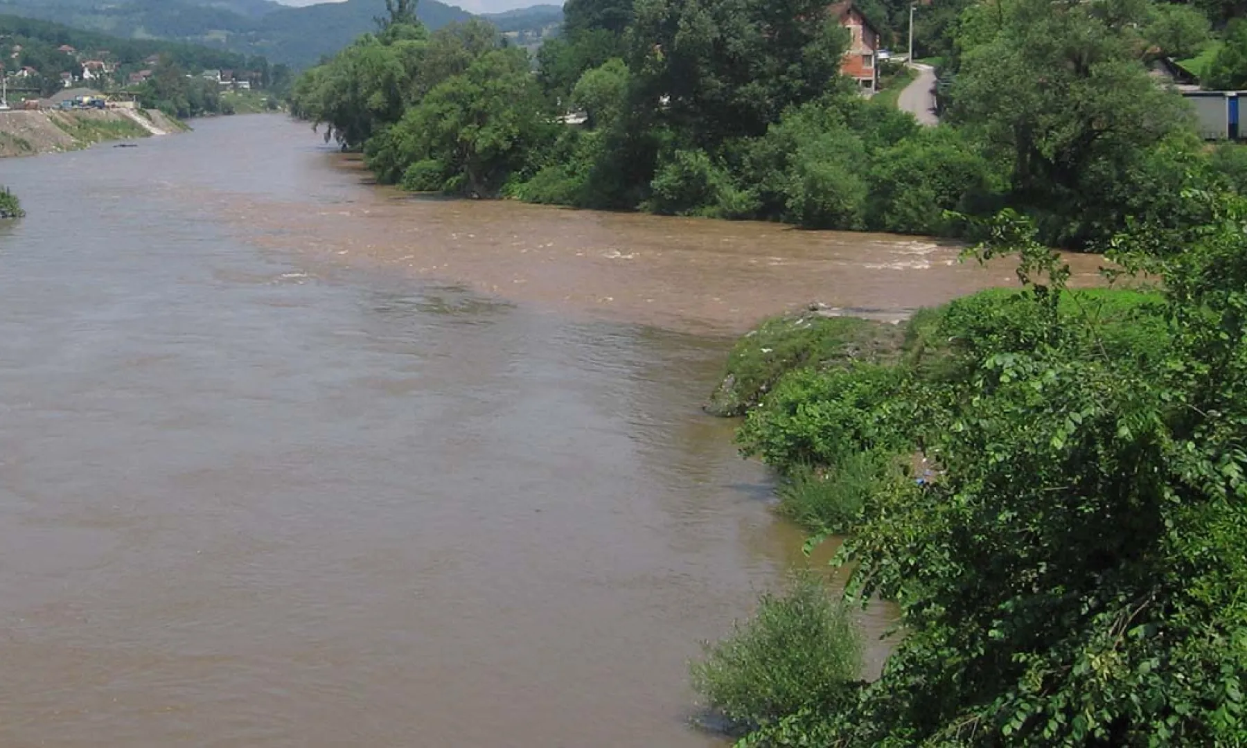 Pje&scaron;ak sinoć upao u rijeku: Potraga traje, jo&scaron; ga nisu na&scaron;li