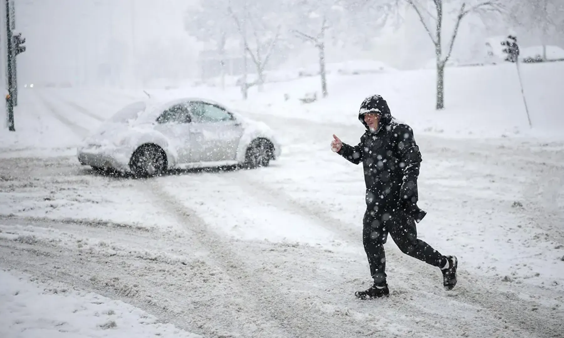 Nove nepogode u BiH: U jednom dijelu zemlje obilne padavine, u drugom - ledeni dan