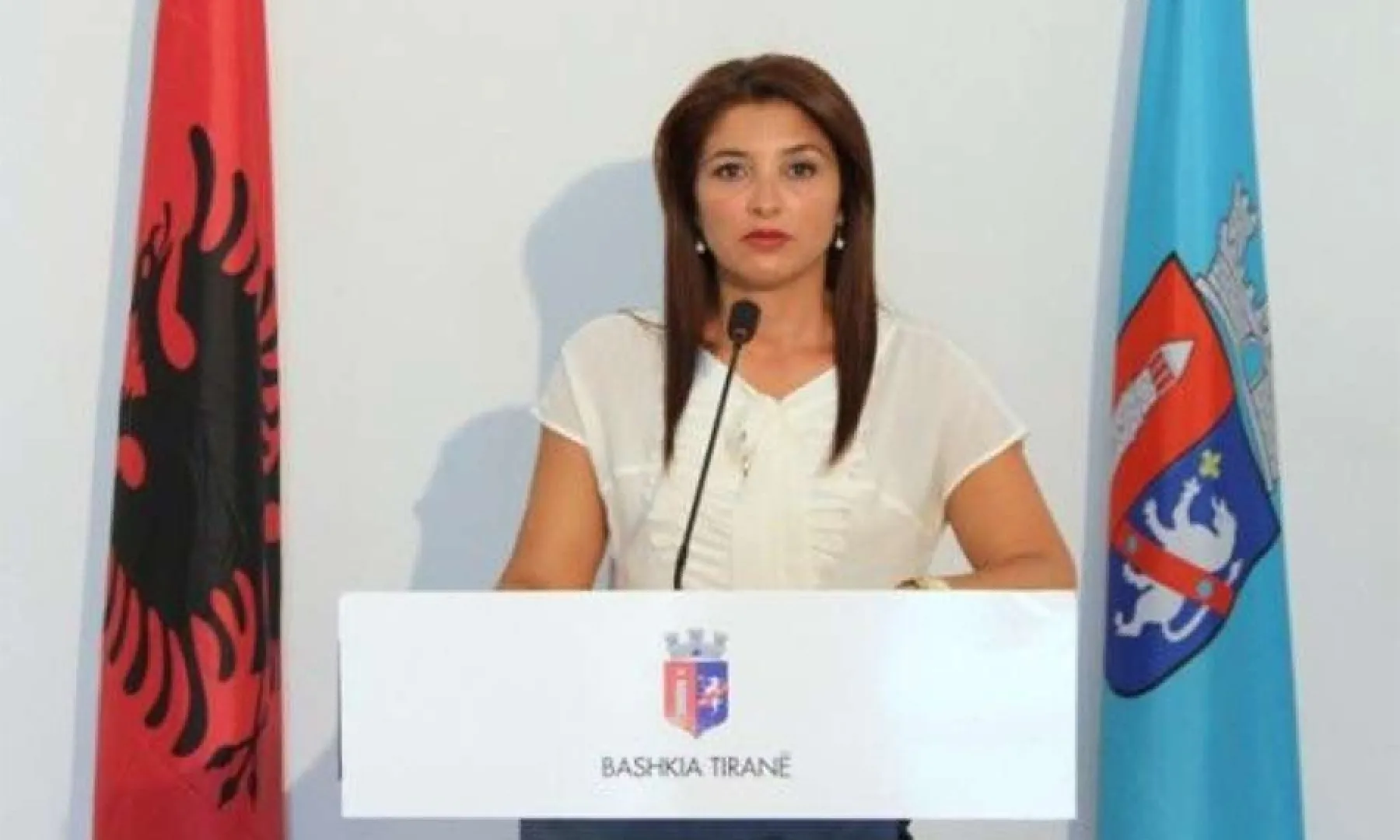 "NISAM MOGLA VJEROVATI KAD SAM VIDJELA...": Poznata albanska glumica u &scaron;oku, najavila tužbe...