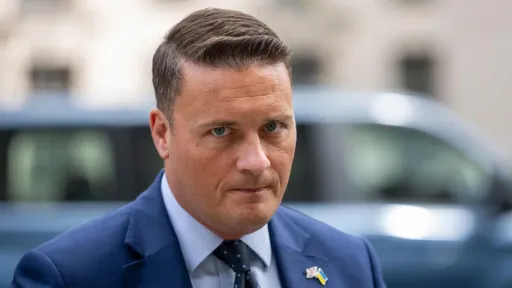 Ministar odbrane Wes Streeting upozorava Britance da imaju zalihe gotovine, vode i konzervirane hrane