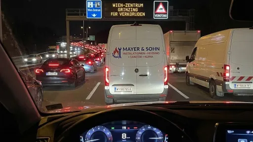 Od 1. novembra obavezna zimska oprema u BiH, kolona na ulazu preko Izačića