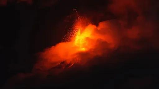 Evakuacija 250 stanovnika iz sela El Porvenir i Las Lajitas zbog erupcije vulkana Fuego u Gvatemali