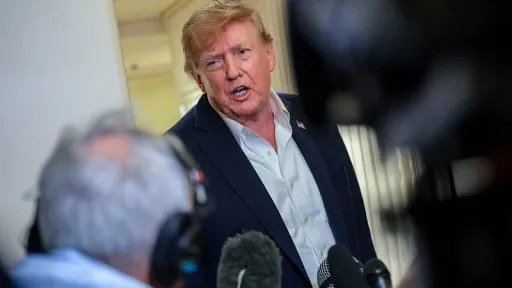 Donald Trump razmatra deklasifikaciju dokumenata o vezama napadača 11. septembra sa Saudijskom Arabijom