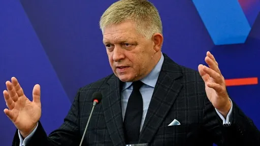 Fico: Uskoro ćete u EU točiti skupi američki dizel koji je zapravo ruski