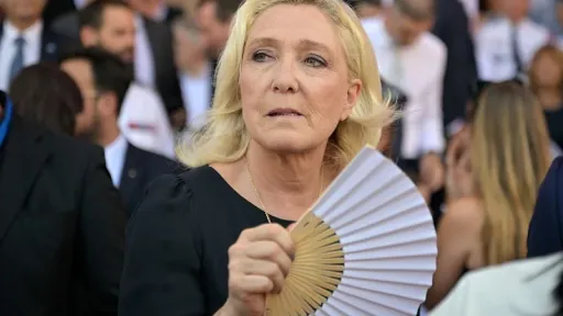 Anketa u Francuskoj pokazala da bi blizu polovine muslimana i Jevreja razmotrilo iseljavanje ako Le Pen dođe na vlast