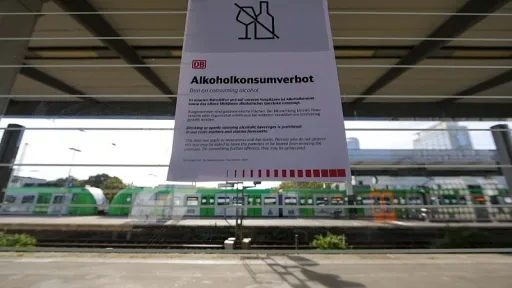 Otprilike 5.000 ljudi zatečeno pijenjem alkohola na stanicama Deutsche Bahna u prvoj sedmici zabrane