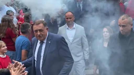 Milorad Dodik posjetio Čajniče, grad koji se suočava s gubicima zbog zatvaranja jedine banke