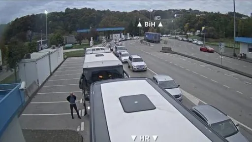 Duga kolona na GP Velika Kladu&scaron;a, oprez zbog brojnih radova na cestama