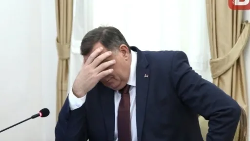 Srećko Latal: Izborni rezultati u Srbiji značajno sužavaju političke opcije Milorada Dodika