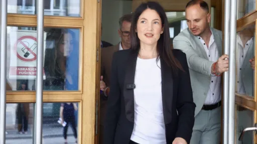 "A TO NAS JE KO&Scaron;TALO": Jelena Trivić prozvala Vukanovića i Stanivukovića zbog sukoba u opoziciji