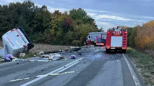 Auto-moto savez Republike Srpske saopštio da je na obilaznici oko Bijeljine obustavljen saobraćaj zbog nezgode