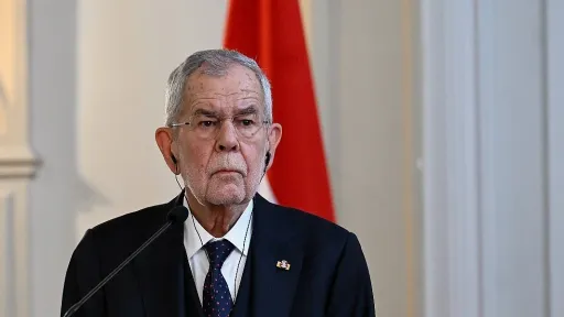 Ambasada Rusije u Austriji o&scaron;tro reagovala na izjavu predsjednika Austrije Van der Bellena da je Rusija "patuljak koji se pona&scaron;a kao div