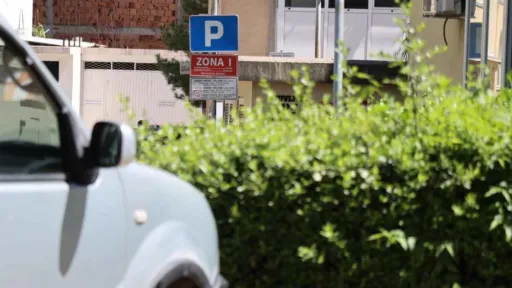 Cijene javnog parkinga u Sarajevu povećane zbog vi&scaron;egodi&scaron;njih gubitaka, najavio Emir Dobrača