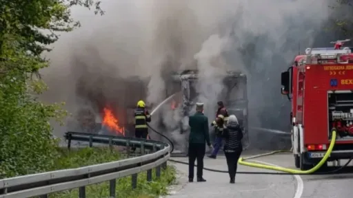 Požar na autobusu u Jasenovom Dolu, nema povrijeđenih, sumnja se na samozapaljenje