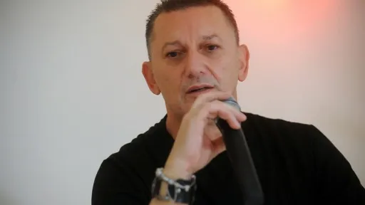 ŠAKO POLUMENTA ČEKA PETOG NASLJEDNIKA: Sa svojim mezimicama uživao u interpretaciji Amire Medunjanin ŠAKO POLUMENTA ČEKA PETOG NASLJEDNIKA: Sa svojim mezimicama uživao u interpretaciji Amire Medunjanin