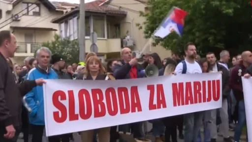 "RIZIKUJE ŽIVOT U IME PRAVDE": Najavljen protest podrške pritvorenoj profesorici Vasić "RIZIKUJE ŽIVOT U IME PRAVDE": Najavljen protest podrške pritvorenoj profesorici Vasić