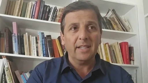 Vukanović: Dodik je u pokretnom zatvoru, on je uplašen čovjek. Steže se omča oko njega Vukanović: Dodik je u pokretnom zatvoru, on je uplašen čovjek. Steže se omča oko njega