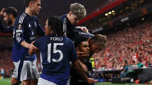 Glavobolje za vlasnike Uniteda: Brazilca zbog "tajne klauzule" moraju plaćati kao Ronalda Glavobolje za vlasnike Uniteda: Brazilca zbog "tajne klauzule" moraju plaćati kao Ronalda