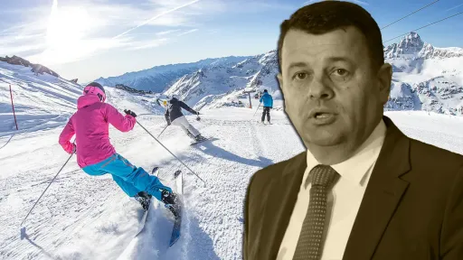 Hurtić sa suprugom privatno otputovao u Austriju, prate ih policajci koje plaća država?! Hurtić sa suprugom privatno otputovao u Austriju, prate ih policajci koje plaća država?!