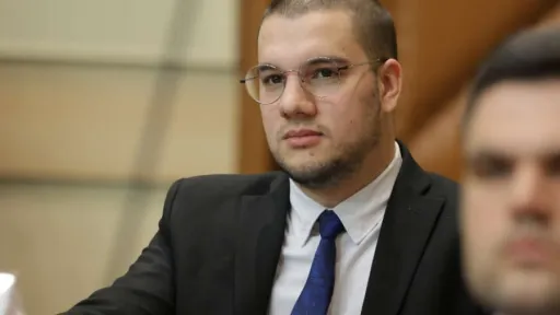 VUČINIĆ SASVIM OTVORENO: "Dodiku bi najviše odgovaralo da se zapuca" VUČINIĆ SASVIM OTVORENO: "Dodiku bi najviše odgovaralo da se zapuca"