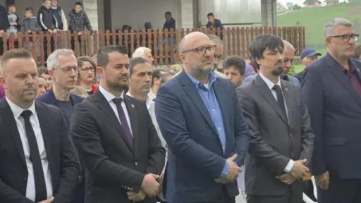 Investicija od 140.000 KM: Vlada USK podržala obnovu škole Todorovo Investicija od 140.000 KM: Vlada USK podržala obnovu škole Todorovo