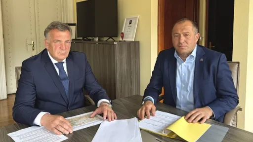 IMENOVANA NOVA UPRAVA BH-GASA: Dževad Bečirević direktor, Edis Baković izvršni direktor IMENOVANA NOVA UPRAVA BH-GASA: Dževad Bečirević direktor, Edis Baković izvršni direktor