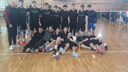Učenici I srednje škole Cazin viceprvaci Kantona u odbojci Učenici I srednje škole Cazin viceprvaci Kantona u odbojci