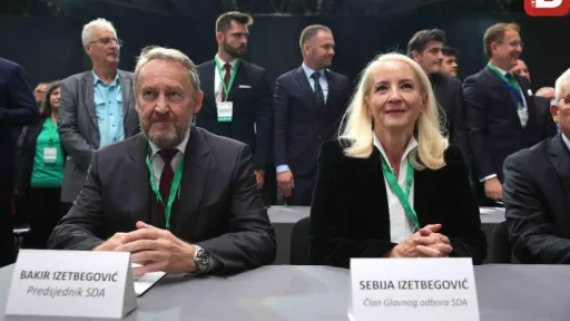 OSVETA SE SERVIRA HLADNA: SDA pripremila "odgovor" za Trojku; na pomolu nova-stara koalicija sa Radončićevim SBB-om?! OSVETA SE SERVIRA HLADNA: SDA pripremila "odgovor" za Trojku; na pomolu nova-stara koalicija sa Radončićevim SBB-om?!