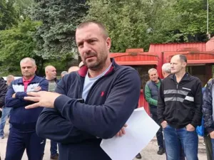 Penzioneri iz Zenice čekaju vi&scaron;e od godinu dana na isplatu penzije, održali protest