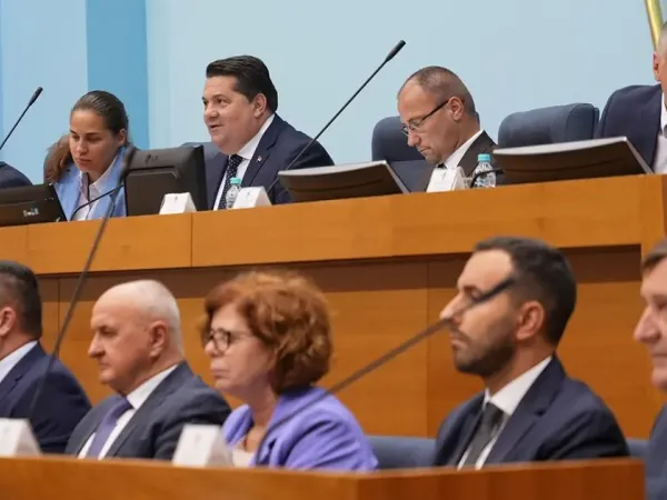 Sjednica NSRS-a o rekordnom zaduženju: Stevandić komentira ostavku Ani Ljubojević