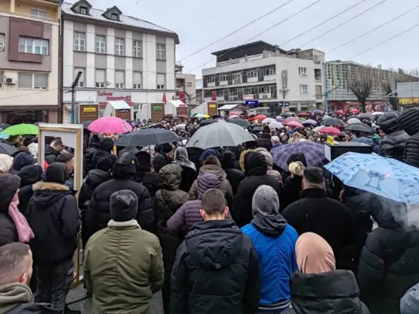 Građani u Bihaću traže istragu o smrti Adema Ju&scaron;ića (22)