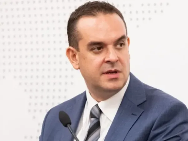 Ni&scaron;ta od imenovanja Konakovićevog savjetnika: Selimović ne ispunjava uslove za direktora Aerodroma