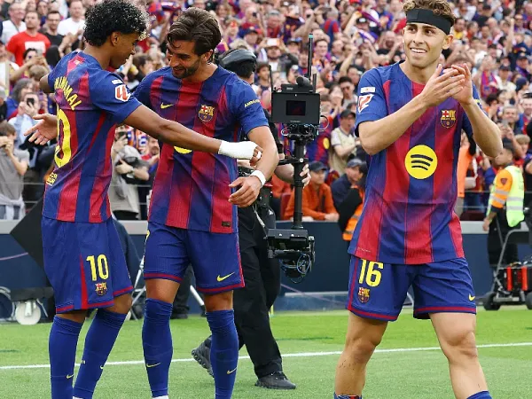 Barcelona ubjedljiva u gradskom derbiju za plus devet u odnosu na Real Madrid