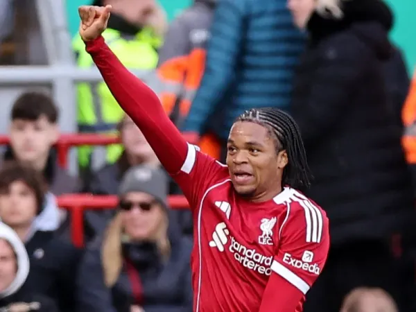 Liverpool prekinuo niz od tri poraza i golovima Ngumohe i Salaha savladao Fulham