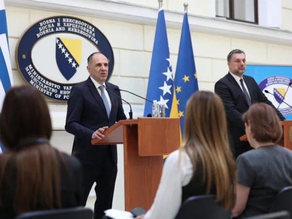 KONAKOVIĆ I GERAPETRITIS NAKON SASTANKA: Uvode se ponovo direkti letovi za Atinu, Grčka će podržati BiH na putu ka EU (FOTO)