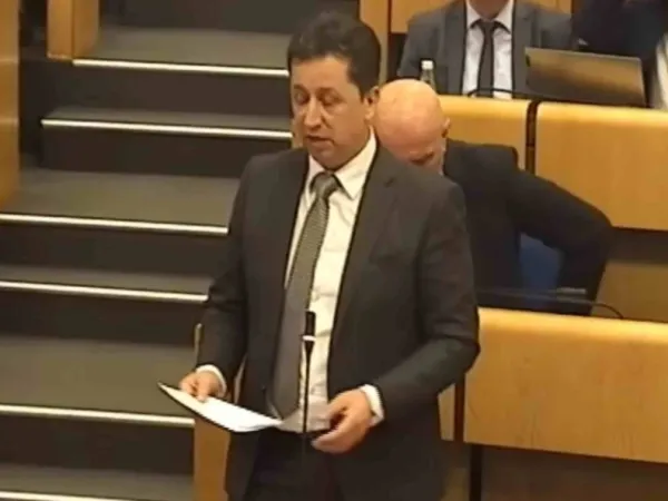 ZAIMOVIĆ PITA VLADAJUĆE: "Hoće li biti novca za redovne isplate penzija ili je ovo zakon 'drži vodu dok majstori odu'?"