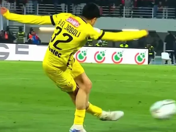 U derbiju prvenstva Maroka smo vidjeli gol vrijedan Puskas nagrade: &Scaron;toper pogodio čudesnom rabonom