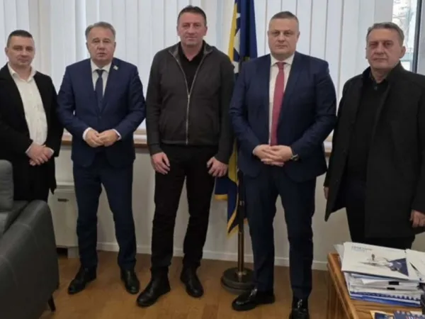 SVOJ SE SVOME RADUJE: Nik&scaron;ić "jača saradnju" s političarem kojem je dva puta oduzet mandat