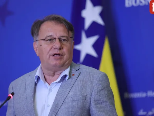 UOČI SJEDNICE SDP-a NIK&Scaron;IĆ PORUČIO: "Nalazimo na poprilično bitnoj prekretnici kada je u pitanju BiH"