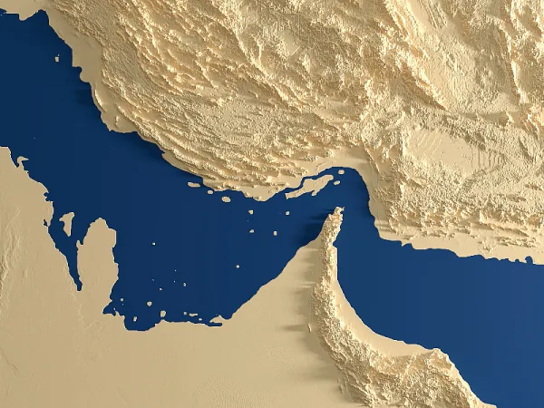 Iran kaže da je Hormu&scaron;ki moreuz potpuno pod njihovom kontrolom, traže plaćanje putarina u rijalima