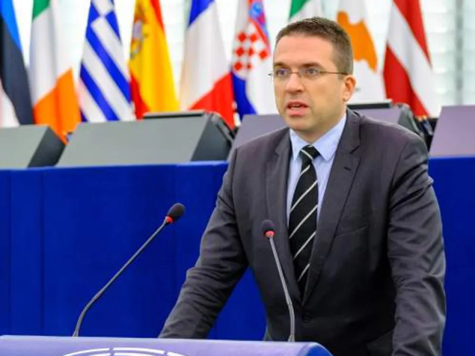 SOKOL GA NIJE VOLIO: Nevjerovatne tvrdnje hrvatskog europarlamentarca - 