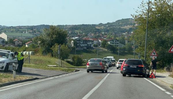 Saobraćajka u Šepićima - otežan saobraćaj | Cazin.NET