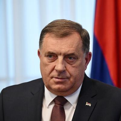 Predsjednik Republike Srpske Milorad Dodik izjavio je da očekuje velike promjene u američkoj vanjskoj politici dolaskom Donalda Trumpa i da samo želi da Washington kaže političarima u BiH da to više nije "njihova stvar".