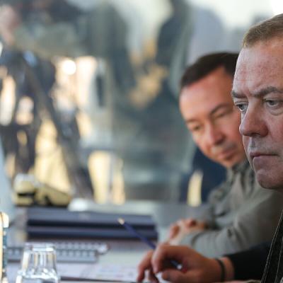 Medvedev poručio Evropljanima da se povuku iz pregovora o Ukrajini: &quot;Tada bi Rusija brzo riješila sve&quot;