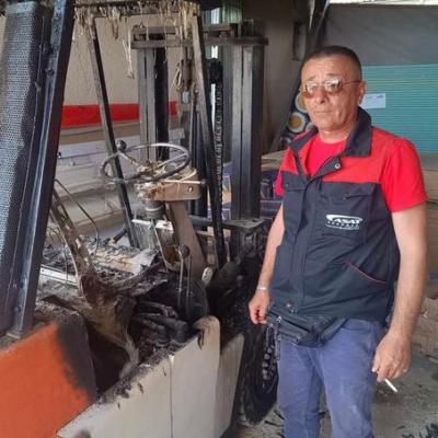 Sanski Most: Samiru Suljanoviću izgorio viljuškar, on sumnja da je sve podmetnuto