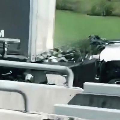 Crna subota na bh. cestama: Automobil se zabio u kamion na autoputu, tri osobe poginule